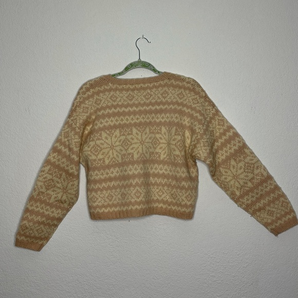 Ann Taylor 100% wool knit sweater - Picture 3 of 4